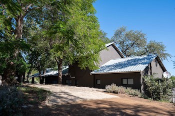 Bushriver Lodge