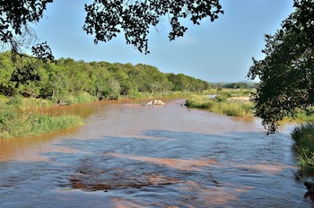 Bushriver Lodge