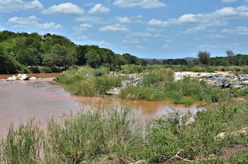 Bushriver Lodge