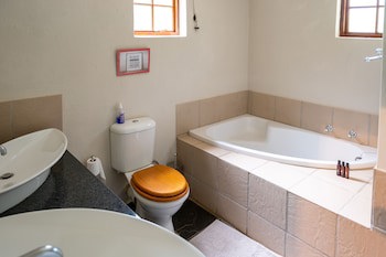 Bushriver Lodge