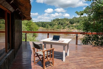 Bushriver Lodge