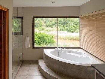 Bushriver Lodge