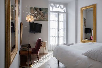 Caffe Dell Arte Boutique Rooms