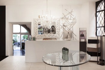 Caffe Dell Arte Boutique Rooms