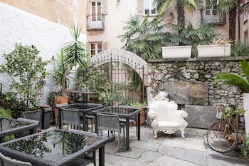 Caffe Dell Arte Boutique Rooms