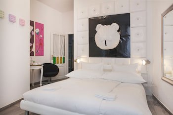 Caffe Dell Arte Boutique Rooms