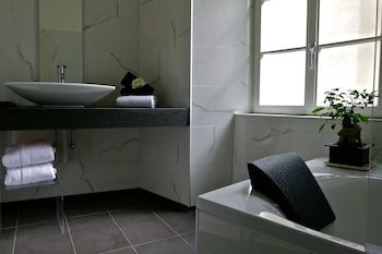 Caffe Dell Arte Boutique Rooms