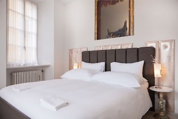 Caffe Dell Arte Boutique Rooms