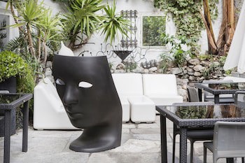 Caffe Dell Arte Boutique Rooms