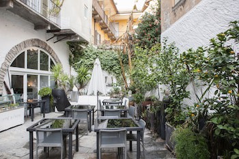 Caffe Dell Arte Boutique Rooms