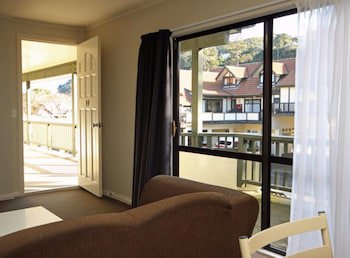 Champers Motor Inn