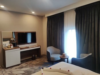 Warwick Al Jubail Hotel