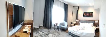 Warwick Al Jubail Hotel