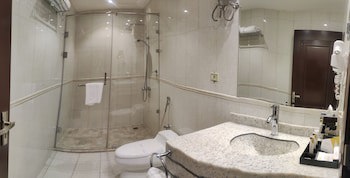 Warwick Al Jubail Hotel