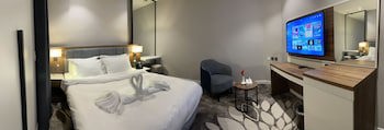 Warwick Al Jubail Hotel