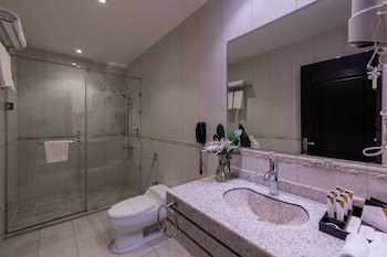 Warwick Al Jubail Hotel