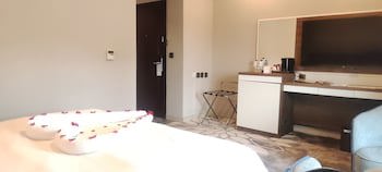 Warwick Al Jubail Hotel