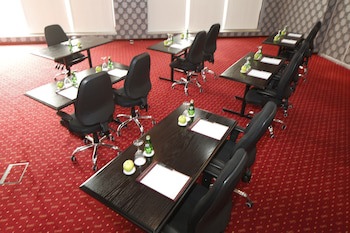 Warwick Al Jubail Hotel