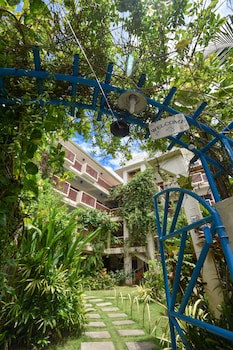 Agos Boracay Rooms + Beds