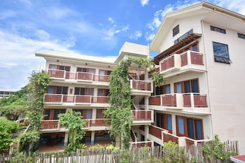 Agos Boracay Rooms + Beds