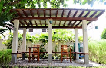 Agos Boracay Rooms + Beds