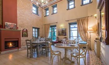 Pirrion Wellness Hotel