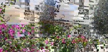 Florea Hotel Apartments