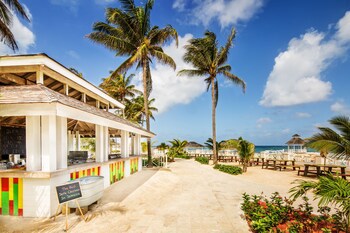 Hyatt Ziva Rose Hall - All Inclusive