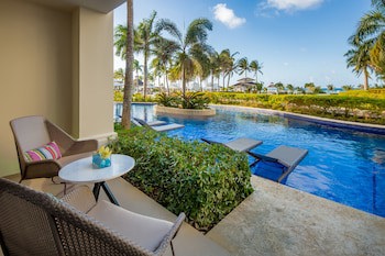 Hyatt Ziva Rose Hall - All Inclusive
