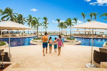 Hyatt Ziva Rose Hall - All Inclusive