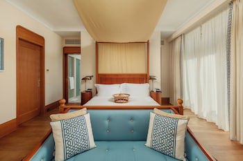 Regent Porto Montenegro & Residences