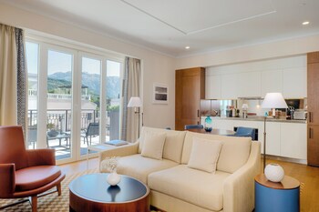 Regent Porto Montenegro & Residences
