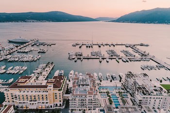 Regent Porto Montenegro & Residences