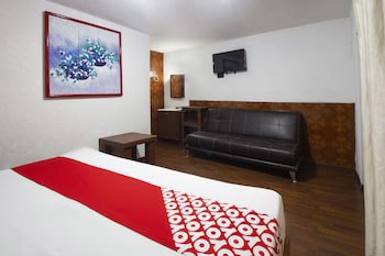 Oyo Hotel Brazil,Guadalajara,Estadio Jalisco
