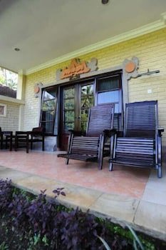 Cempaka Belimbing Villas