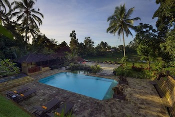 Cempaka Belimbing Villas