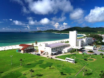 En Resort Kumejima Eef Beach Hotel