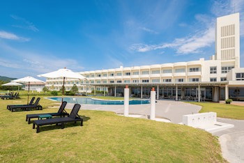 En Resort Kumejima Eef Beach Hotel