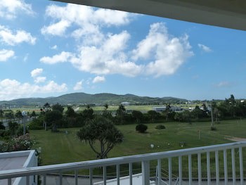En Resort Kumejima Eef Beach Hotel