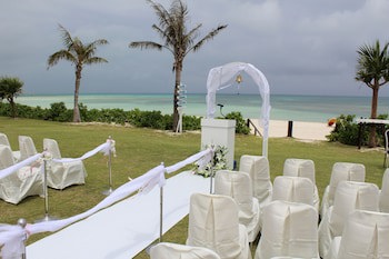 En Resort Kumejima Eef Beach Hotel