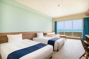 En Resort Kumejima Eef Beach Hotel