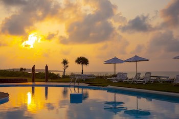 En Resort Kumejima Eef Beach Hotel