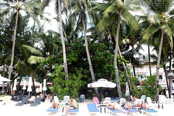 Cocoloco Boracay Beach Resort