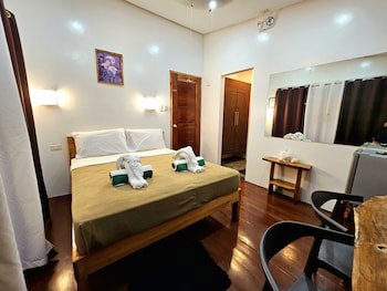 Cocoloco Boracay Beach Resort