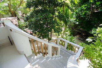 Cocoloco Boracay Beach Resort