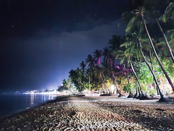 Cocoloco Boracay Beach Resort