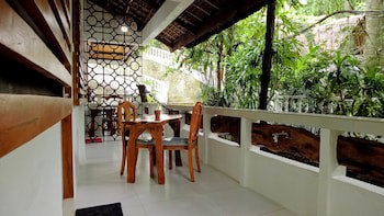 Cocoloco Boracay Beach Resort