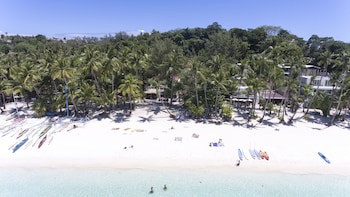 Cocoloco Boracay Beach Resort