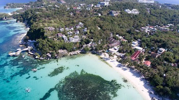 Cocoloco Boracay Beach Resort