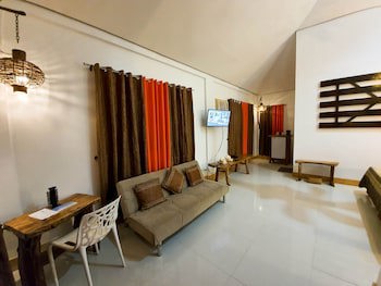 Cocoloco Boracay Beach Resort